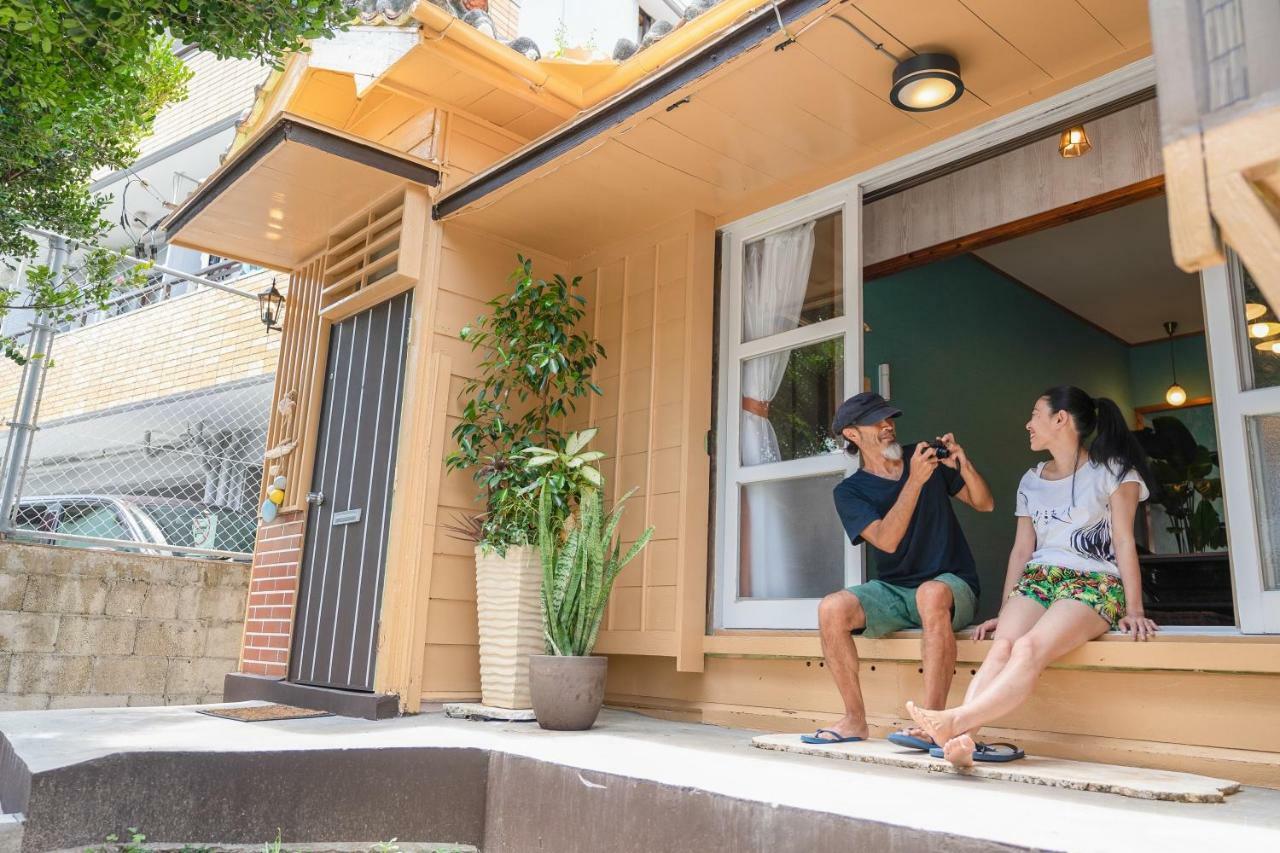沖縄古民家お宿ななつぼし Okinawa Traditional House Nanatsuboshi Naha Kültér fotó