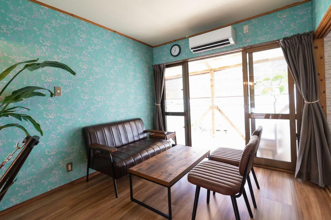 沖縄古民家お宿ななつぼし Okinawa Traditional House Nanatsuboshi Naha Kültér fotó