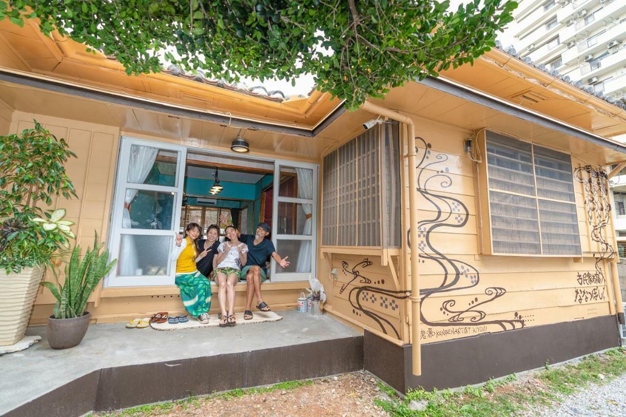 沖縄古民家お宿ななつぼし Okinawa Traditional House Nanatsuboshi Naha Kültér fotó